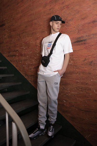 Mass DNM spodnie dresowe Signature Patch Sweatpants - szare