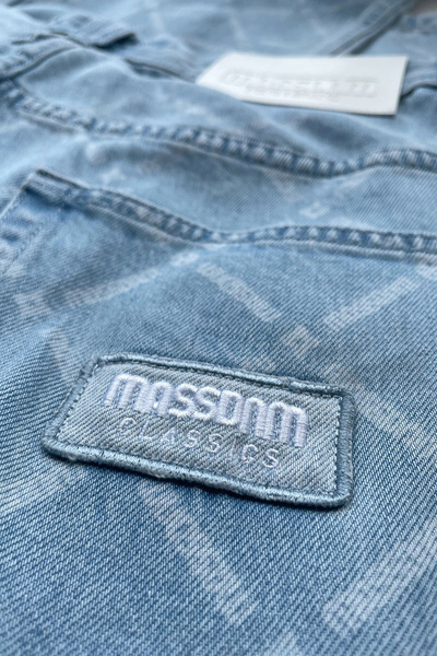 Mass DNM spodnie Monogram Jeans Extra baggy Fit - jasnoniebieskie