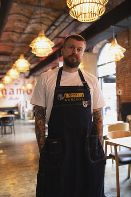 Fartuch Mass DNM Munchies - granatowy