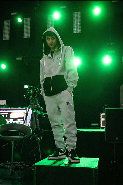 Mass DNM spodnie dresowe Signature Patch Sweatpants - szare