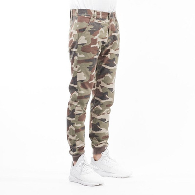 Mass Denim spodnie jogger chino Classics sneaker fit woodland camo light