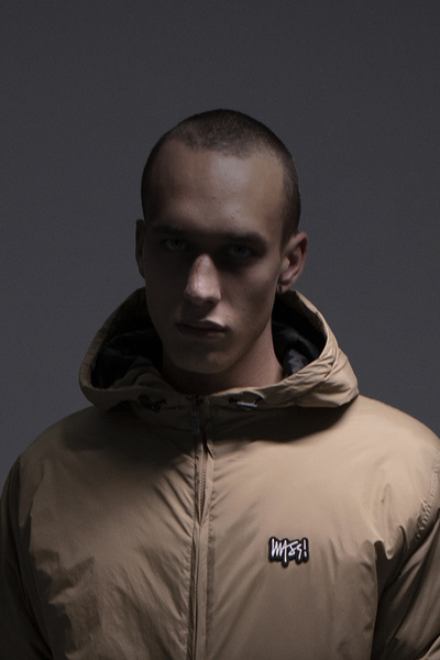 Mass DNM kurtka zimowa Jacket Signature Patch - beżowa