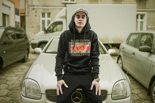 Mass DNM bluza Sweatshirt Hoody Cream - black QUICKSTRIKE